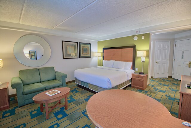 ラ キンタ イン & スイーツ バイ ウィンダム オーランド I ドライブ/コンベンション センター