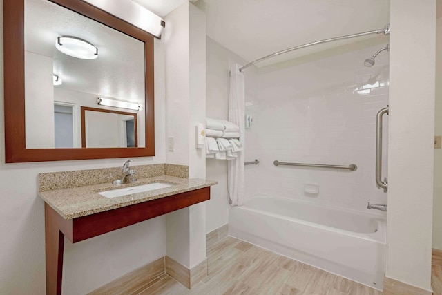 コンフォート スイーツ ダウンタウン