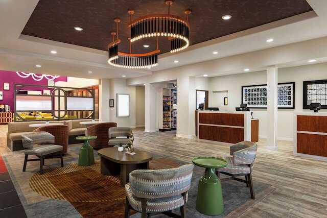 ハンプトン  イン トロピカーナ