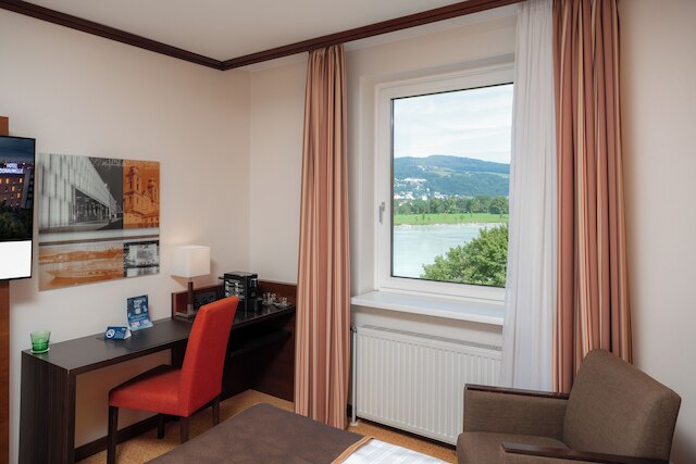 トランス ワールド ホテル ドナウエレン