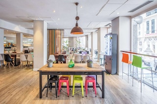 ホテル マドリード グラン ヴィア 25 アフィリアテッド バイ メリア