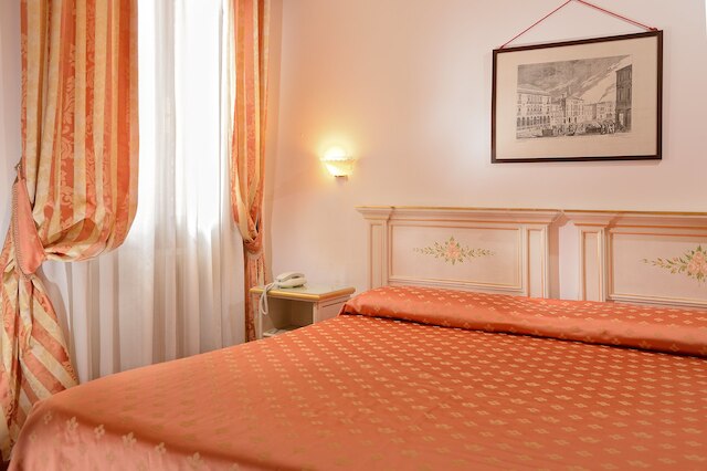 ホテル アンバサダー トレ ローズ