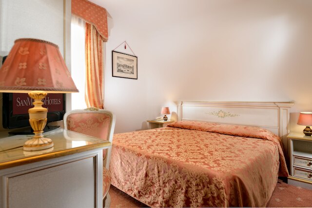 ホテル アンバサダー トレ ローズ