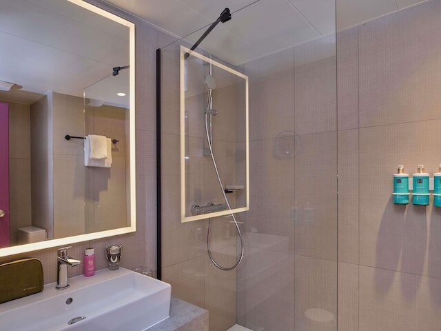 ノボテル チューリッヒ エアポート メッセ