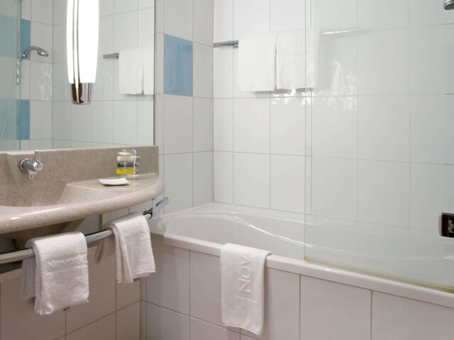 ノボテル チューリッヒ エアポート メッセ