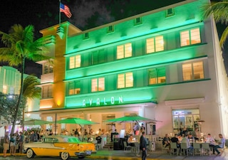 アヴァロン ホテル