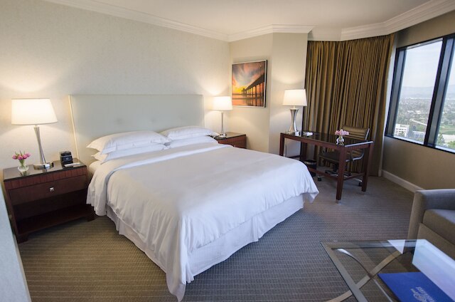 ヒルトン ロサンゼルス / ユニバーサル シティ