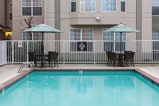 ホームウッド スイーツ バイ ヒルトン シアトル - タコマ エアポート / タクウィラ