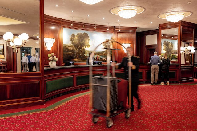 ロイヤル ホテル カールトン