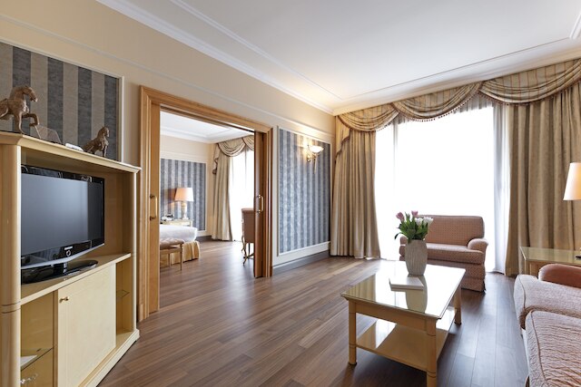 ロイヤル ホテル カールトン