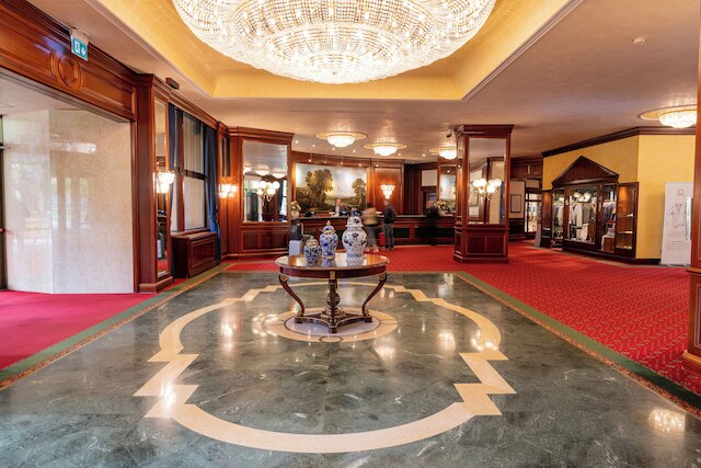 ロイヤル ホテル カールトン