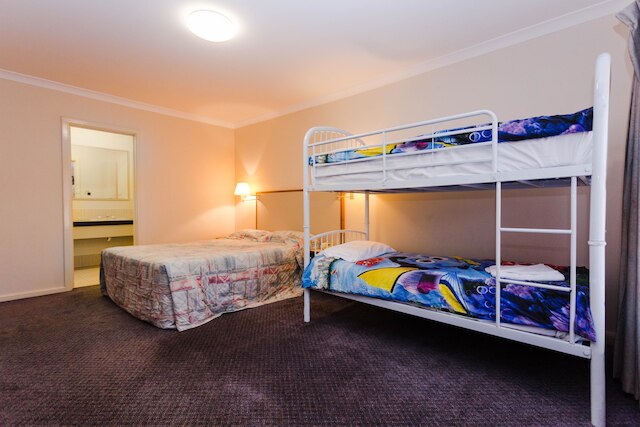 スリープウェル モーテル