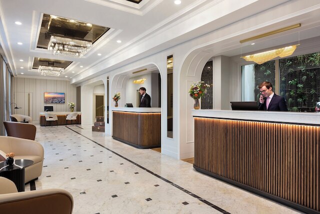 ラ クリーフ トゥール エッフェル パリ バイ ザ クレスト コレクション