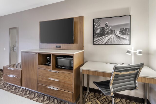 ベスト ウェスタン エアポート プラザ イン ホテル – ロサンゼルス LAX