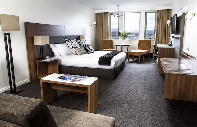 レンナ オブ オーバート