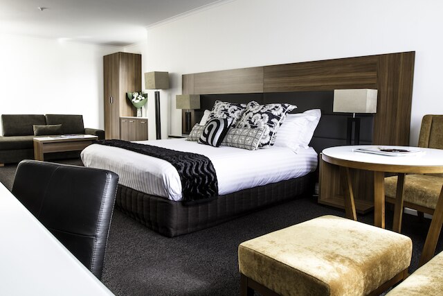 レンナ オブ オーバート