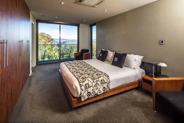 レンナ オブ オーバート