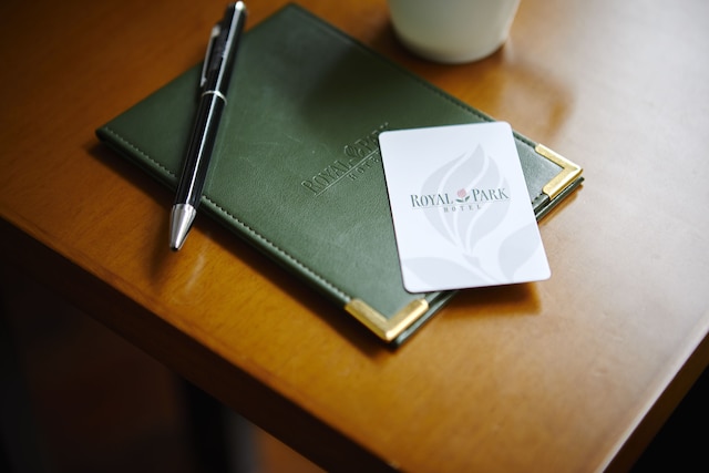 ロイヤルパークホテル