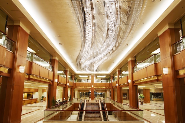 ロイヤルパークホテル