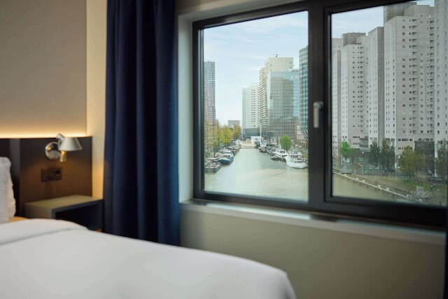 ダブルツリー バイ ヒルトン ロッテルダム センター