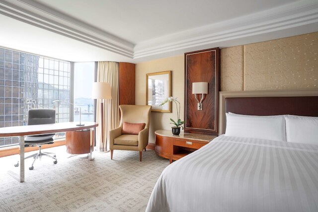 カオルーン シャングリ・ラ 香港 (九竜香格里拉大酒店)