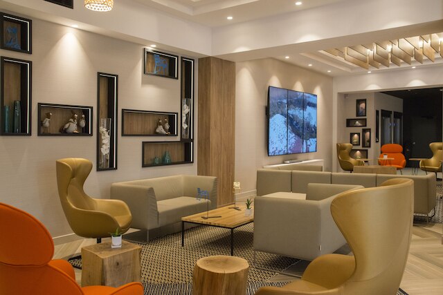 ノボテル ニース アレナス アエロポール