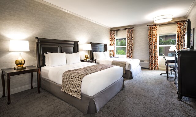 エアーズ ホテル コスタ メサ / ニューポート ビーチ