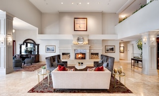 エアーズ ホテル コスタ メサ / ニューポート ビーチ