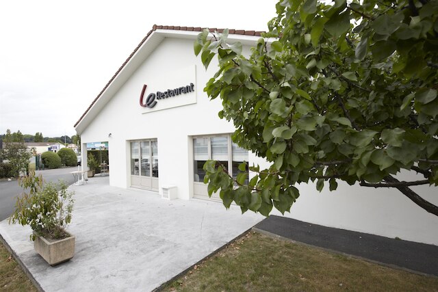 カンパニール バヨンヌ