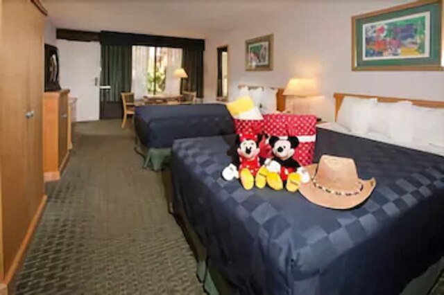 メインゲート レイクサイド ホテル