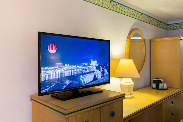 メインゲート レイクサイド ホテル