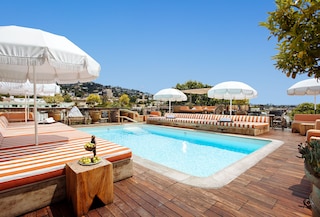 プティ エルミタージュ