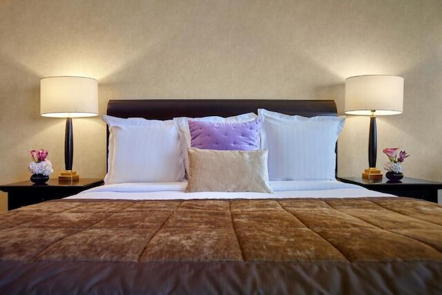 ワーウィック シャンゼリゼ パリ