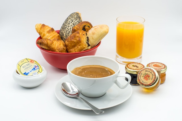 ワーウィック シャンゼリゼ パリ