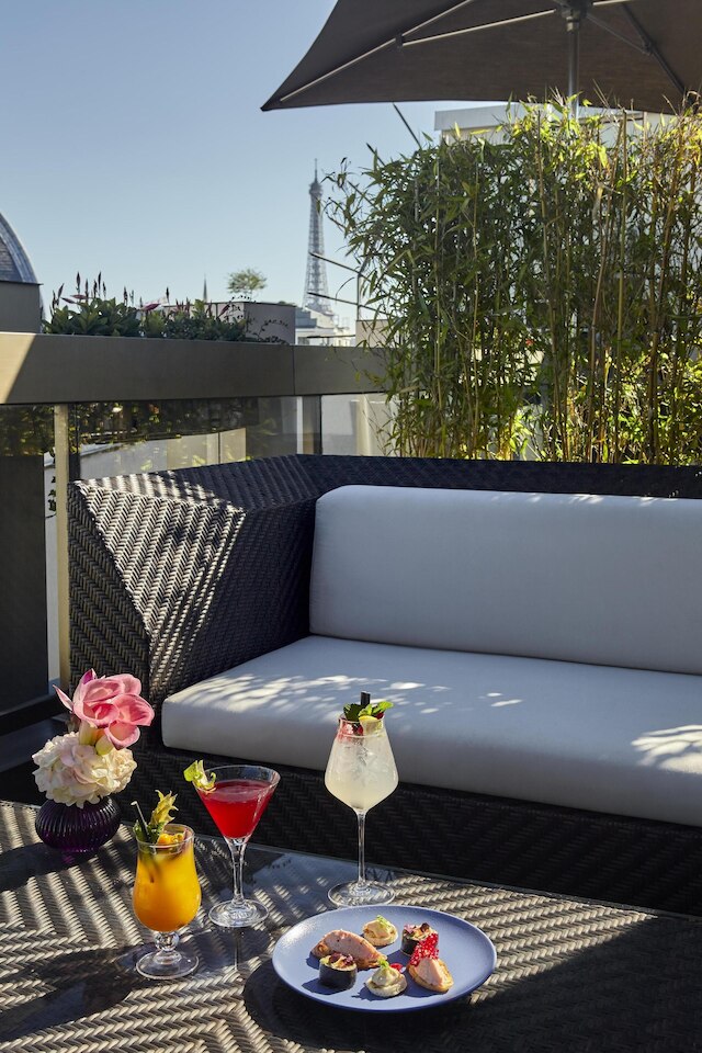 ワーウィック シャンゼリゼ パリ