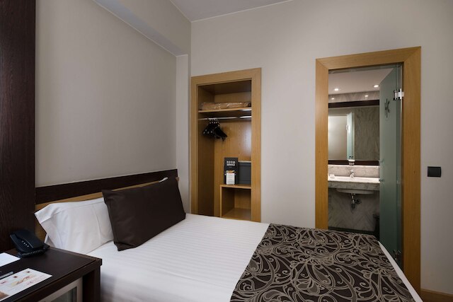 カタロニア アテナス