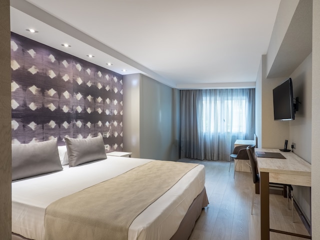 カタロニア アテナス