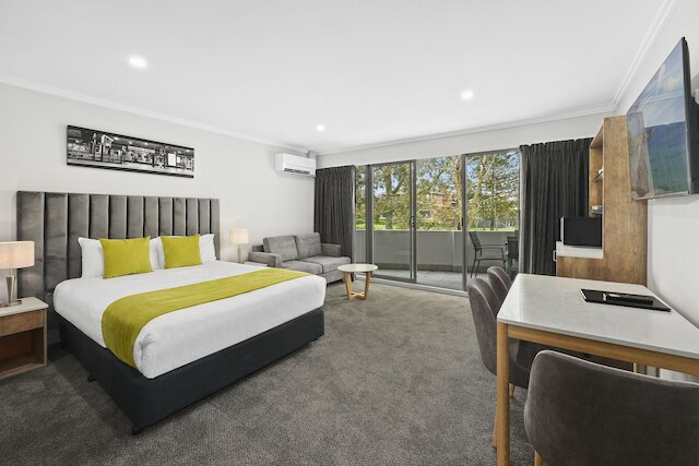 パーム コート モーター イン