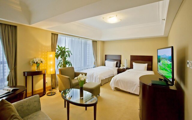 フラマ ホテル大連 (大連富麗華大酒店)