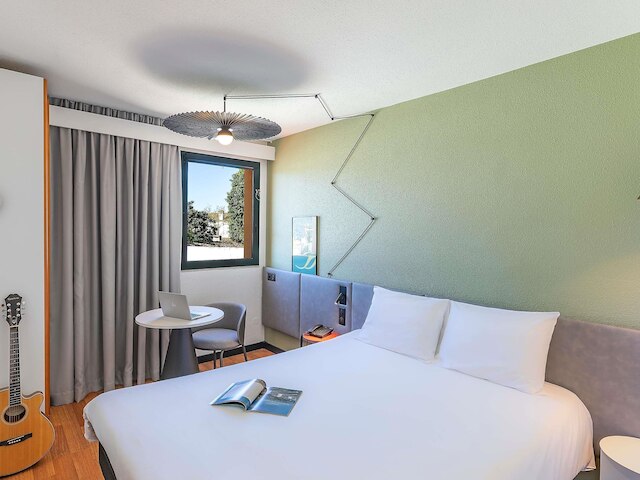 イビス エヴォラ ホテル