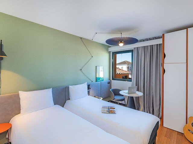 イビス エヴォラ ホテル