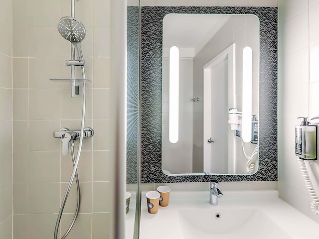 イビス エヴォラ ホテル