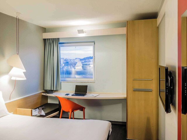 イビス エヴォラ ホテル