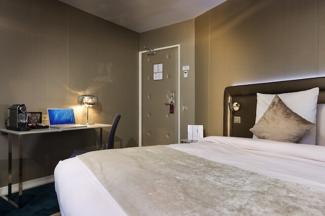 メルキュール パリ プラース ディタリー