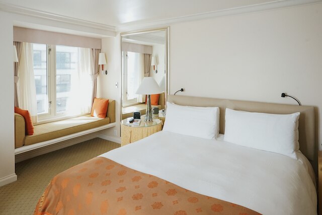 タージ キャンプトン プレイス