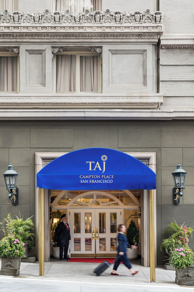 タージ キャンプトン プレイス