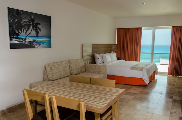 クリスタル カンクン