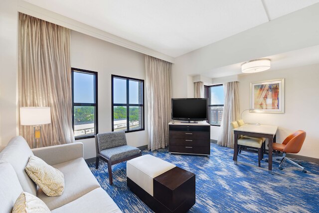 エンバシー スイーツ バイ ヒルトン アレクサンドリア オールド タウン