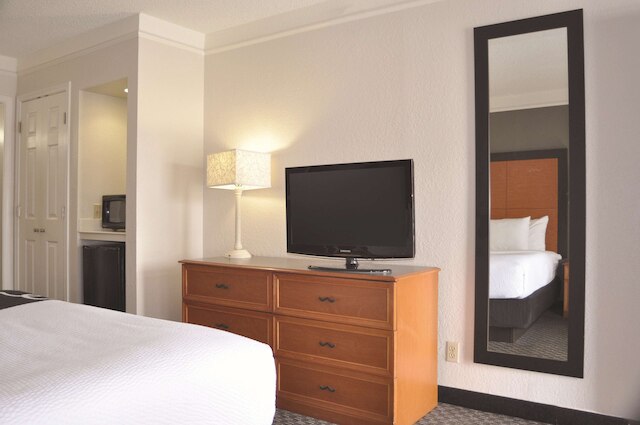 ラ キンタ イン バイ ウィンダム ダラス アップタウン