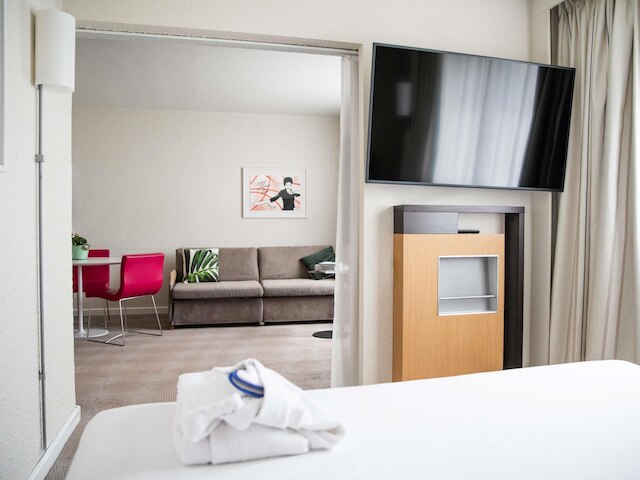 ノボテル エヴリー クールクロンヌ